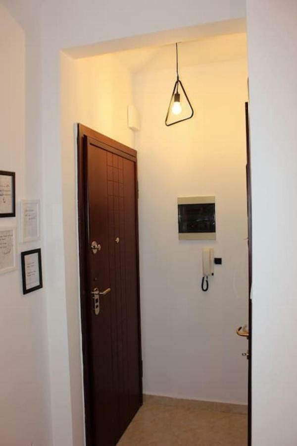 Central Studio! Fiber Wifi, Ac, Private, Self Check-In! Thessaloniki Buitenkant foto